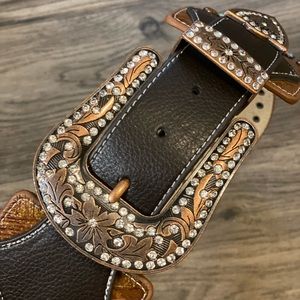 Beautiful rhinestone cowgirl belt
